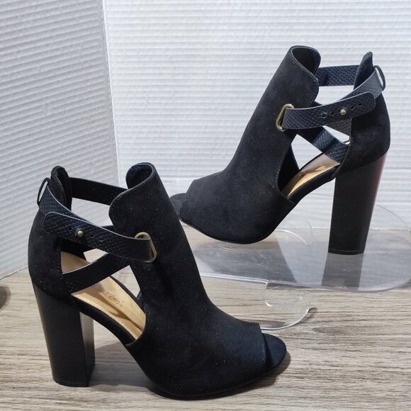 ShoeDazzle Rika Stacked Heeled Sandal Size 8 Black Open Toe - Picture 2 of 13